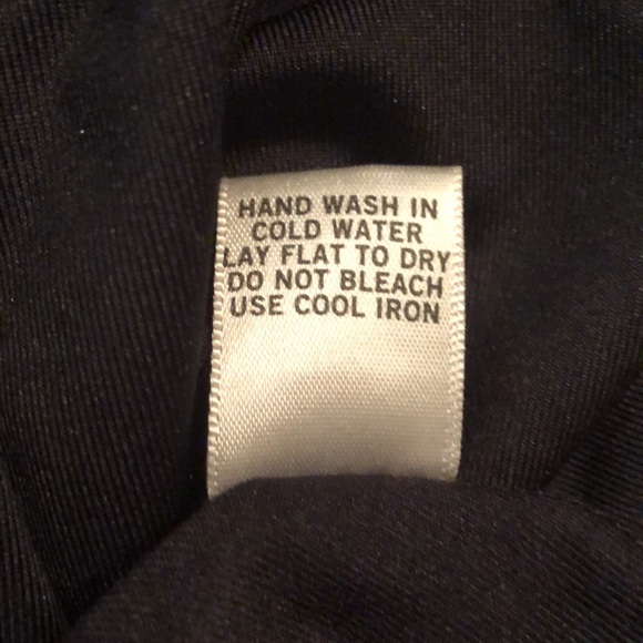 🔆Cache keyhole back Grecian style sleeveless stretchy top - Picture 7 of 9